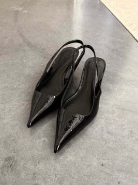 Steve Madden Black Patent Pointed Slingback Pumps